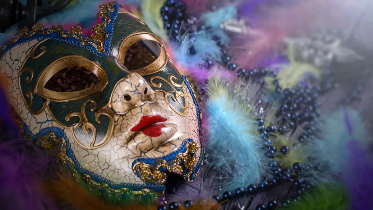 Venetian mask making: unveiling the artistry of carnival masks