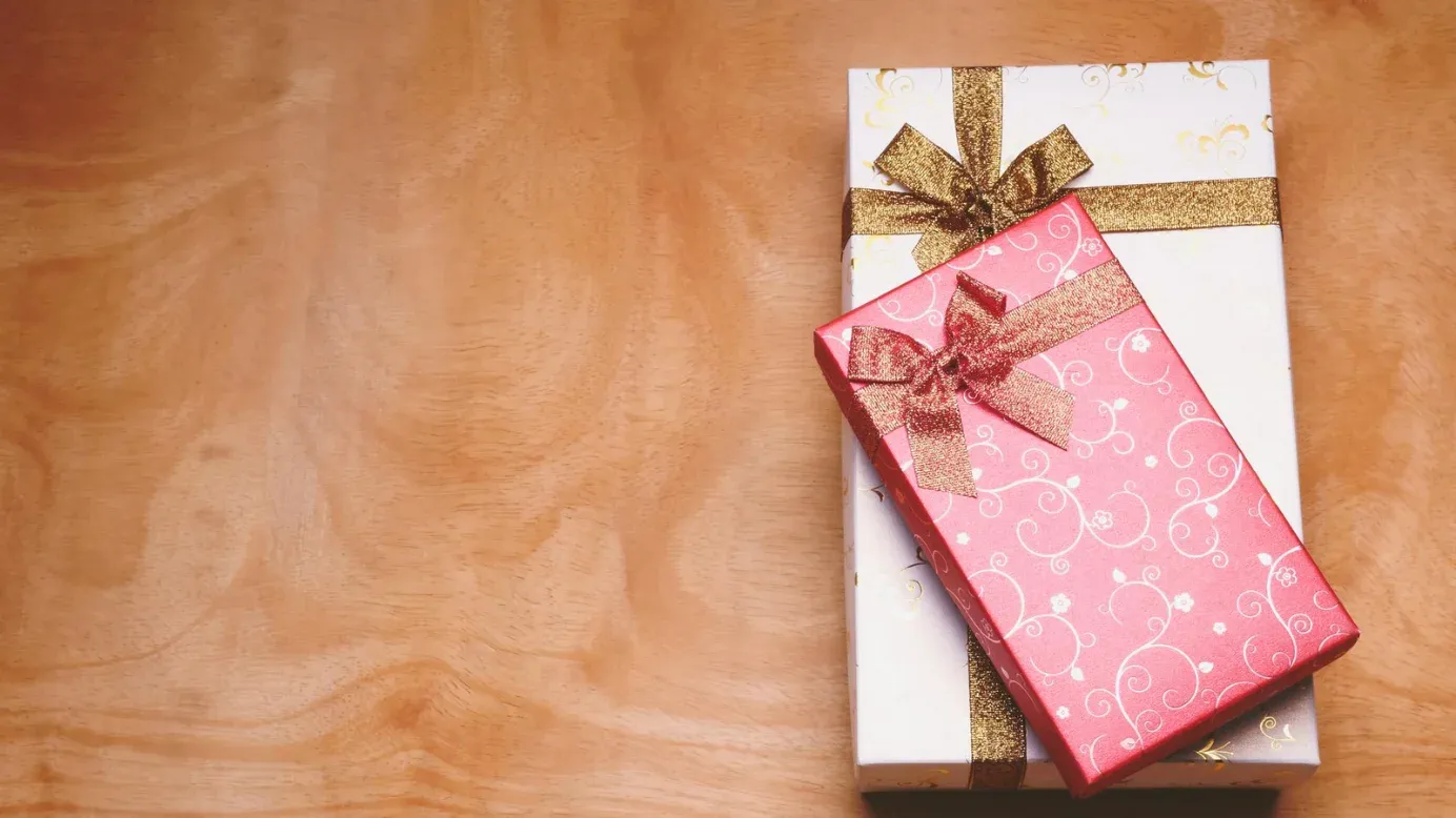 Diwali Gifts For Girlfriend / Wife / Gf | DIWALI ONLINE SALE OFFERS -  YouTube