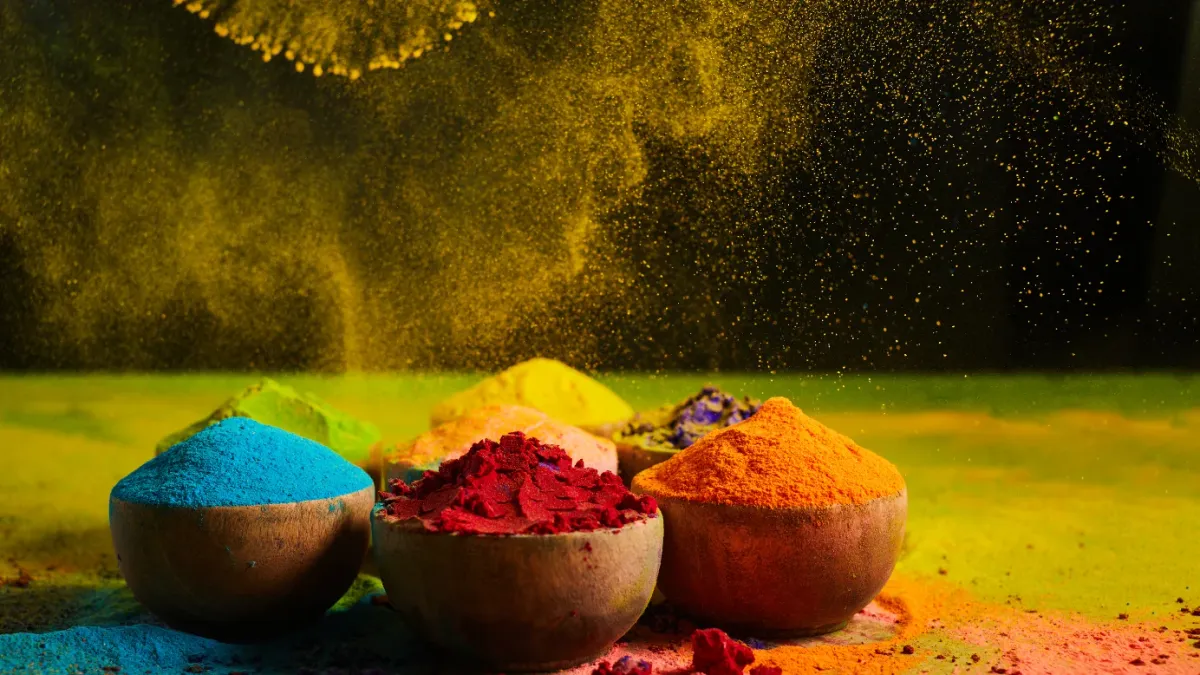 65 Holi Messages and Wishes for Sales Team Compass